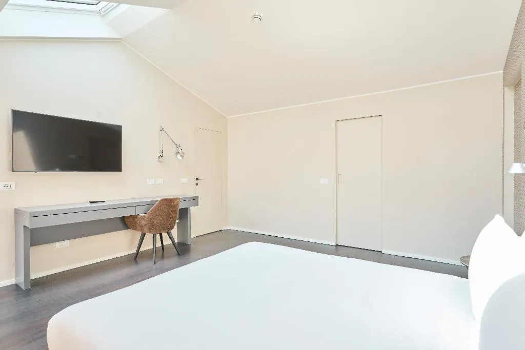 APARTMENT PENTHOUSE Room, Ariosto Living, Milan