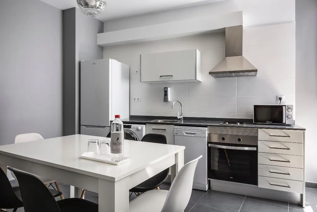 APARTMENT CAPACITY 3 TWO BEDROOMS Room, Catalina Suites San Nicolas 3*, Valencia