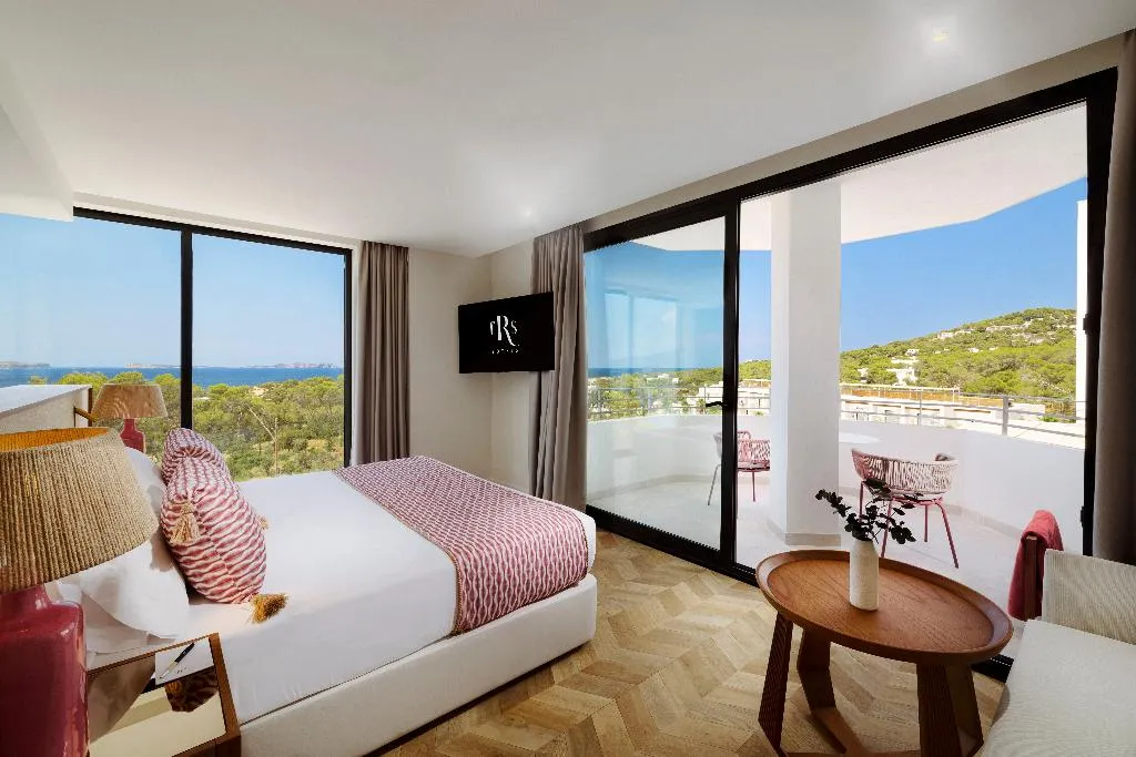 JUNIOR SUITE SEA VIEW Room, TRS Ibiza Hotel, Ibiza