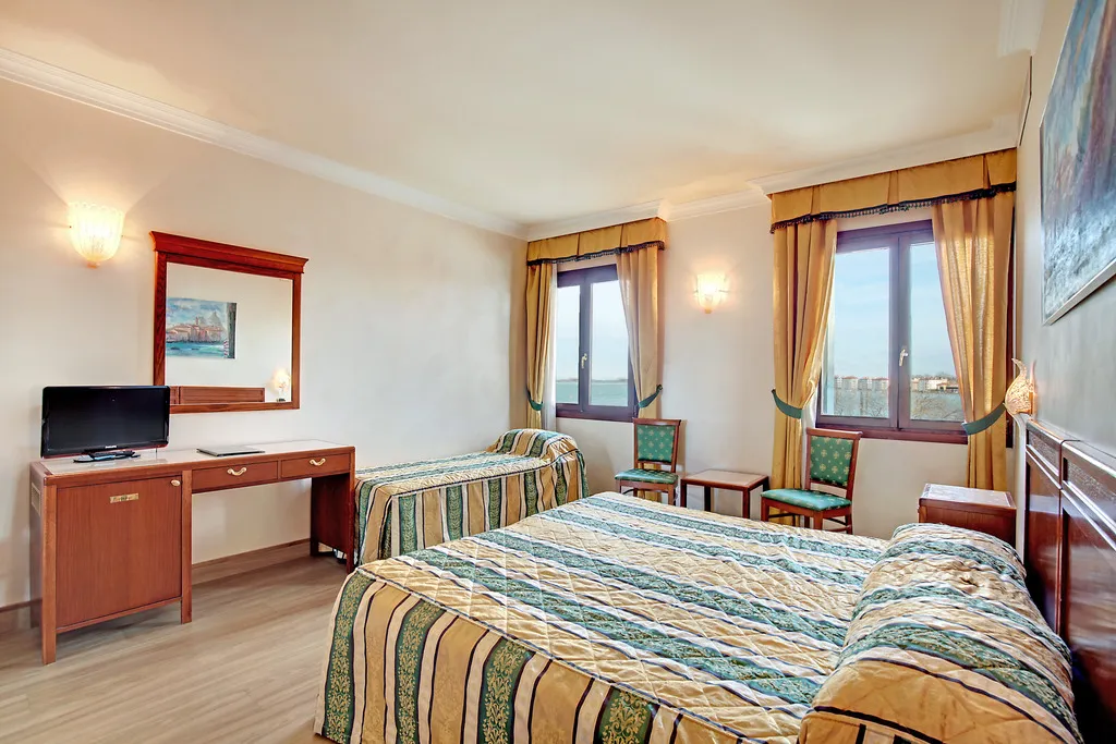 TRIPLE STANDARD Room, Hotel Panorama, Venice
