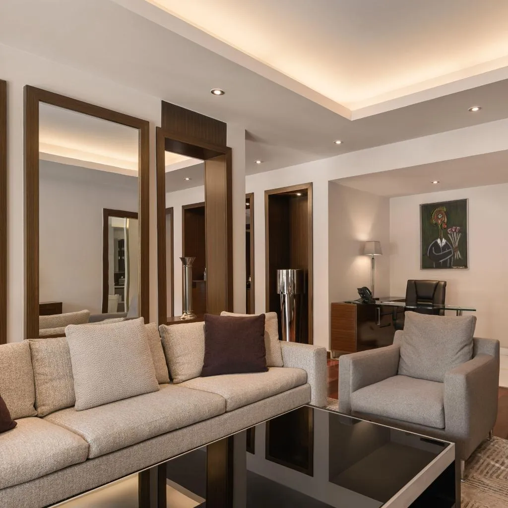 SUITE EXECUTIVE Room, Dusit Thani LakeView Cairo, Cairo