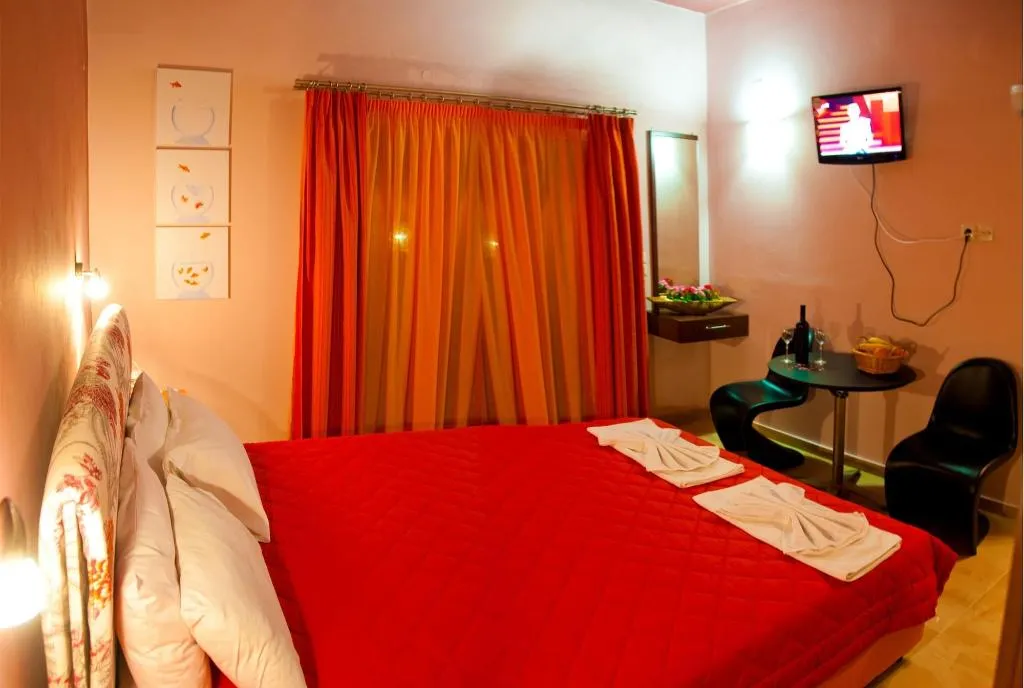 Room, Petritos Rooms And Studios, Crete