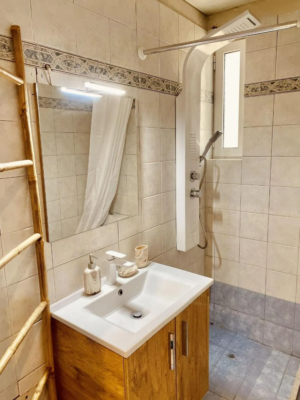 Room, Sunny Place Resort, Athens