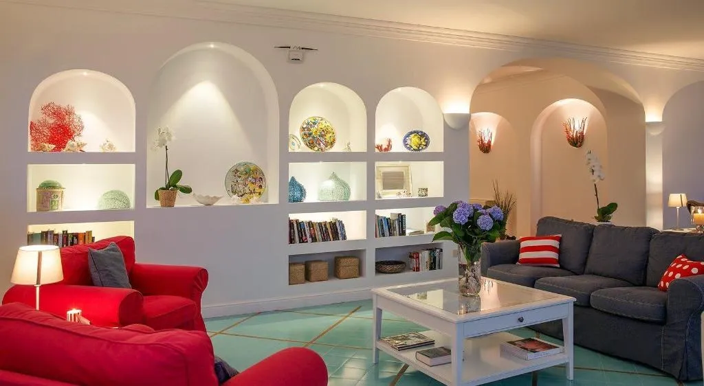 Lobby, Le Terrazze, Naples