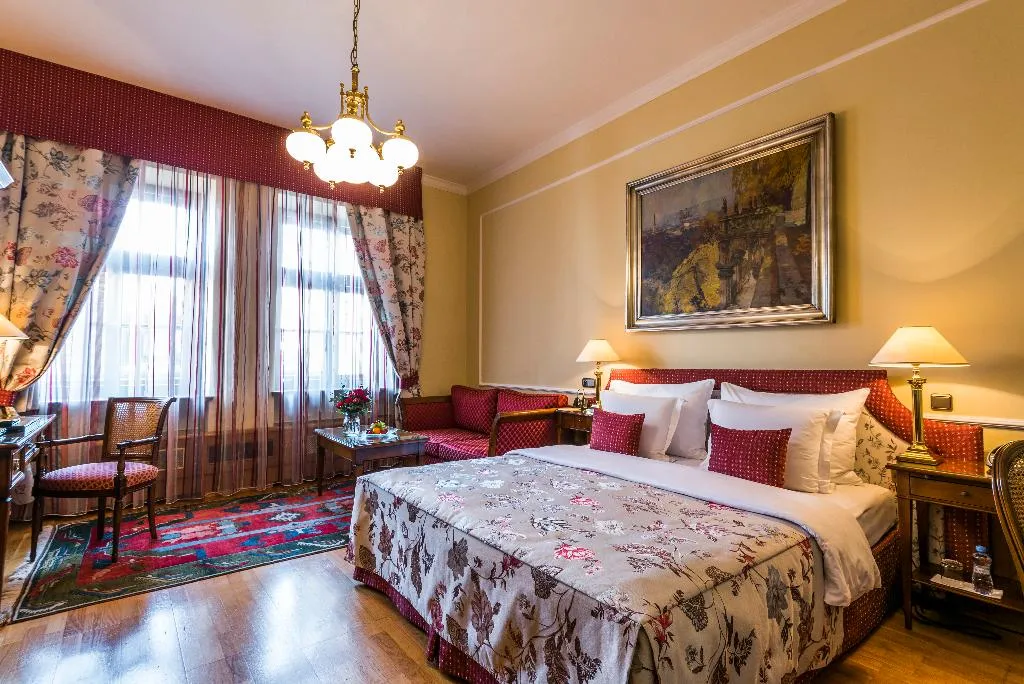 Double or Twin DELUXE Room, Golden Well, Prague