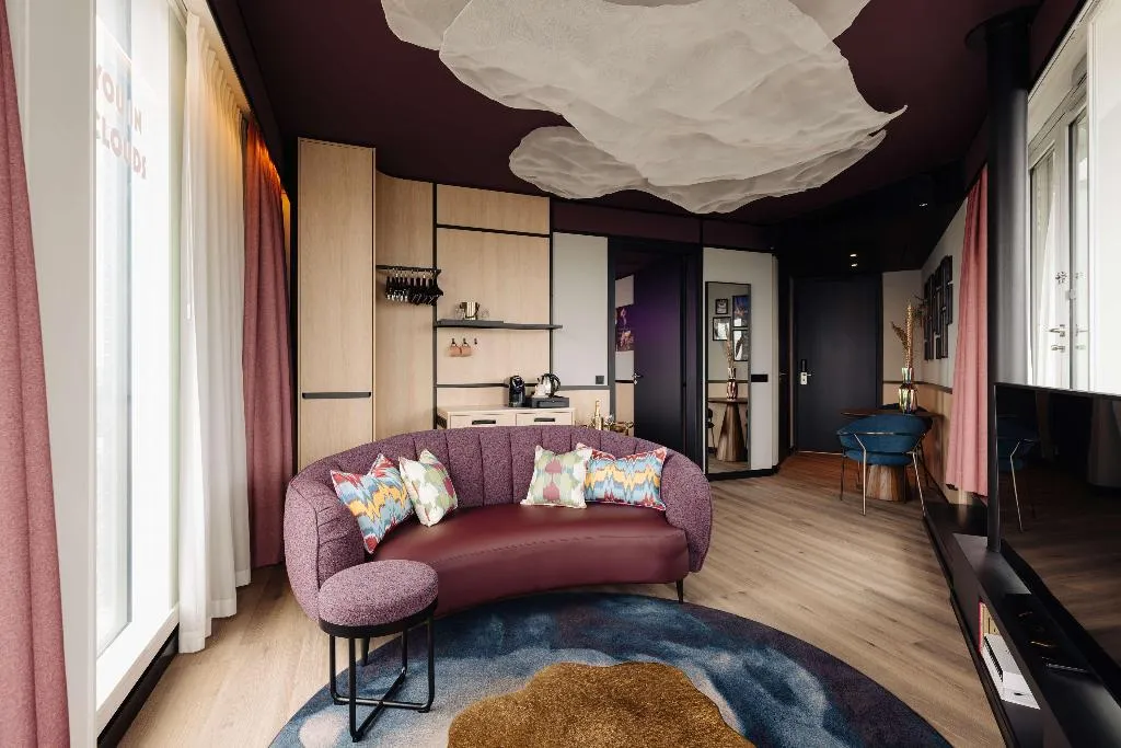 Room, DoubleTree by Hilton Amsterdam Centraal Station, Amsterdam