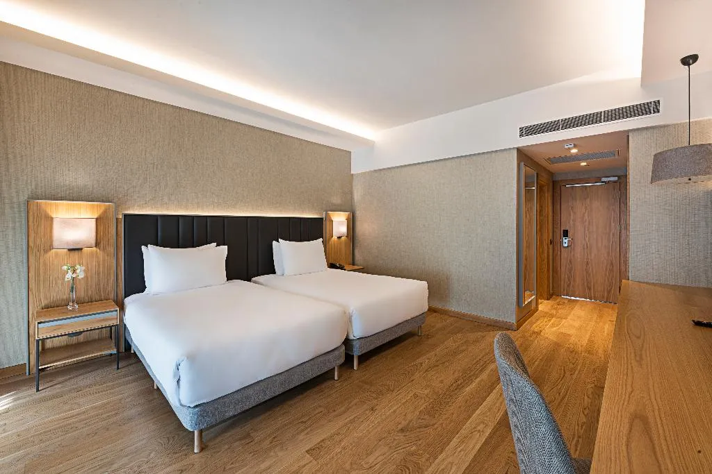 DOUBLE SUPERIOR LAND VIEW Room, Rixos Sungate Land of Legend Theme Park FreeAcces, Antalya