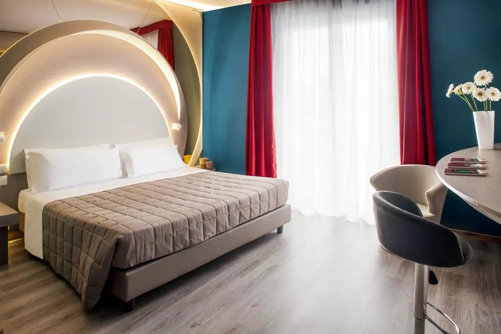 DOUBLE SUPERIOR WITH BALCONY Room, Hotel Da Vinci Milano, Milan