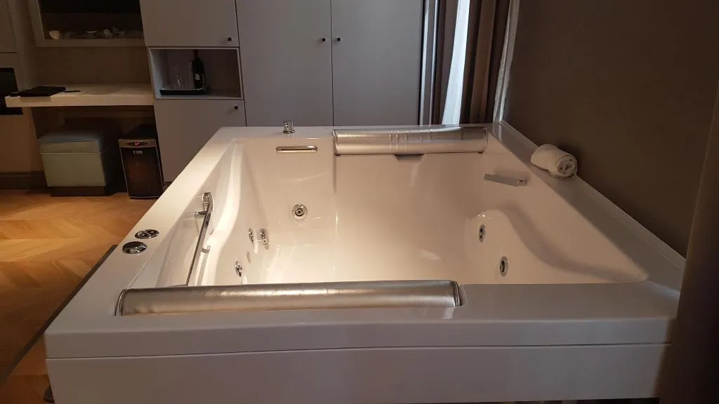General view, San Carlo Suite, Rome