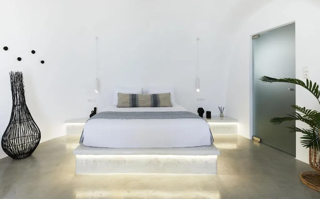 Room, You And Me Suites, Santorini
