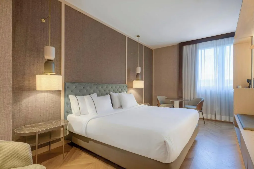 DOUBLE QUEEN SIZE BED Room, AC Firenze, Florence