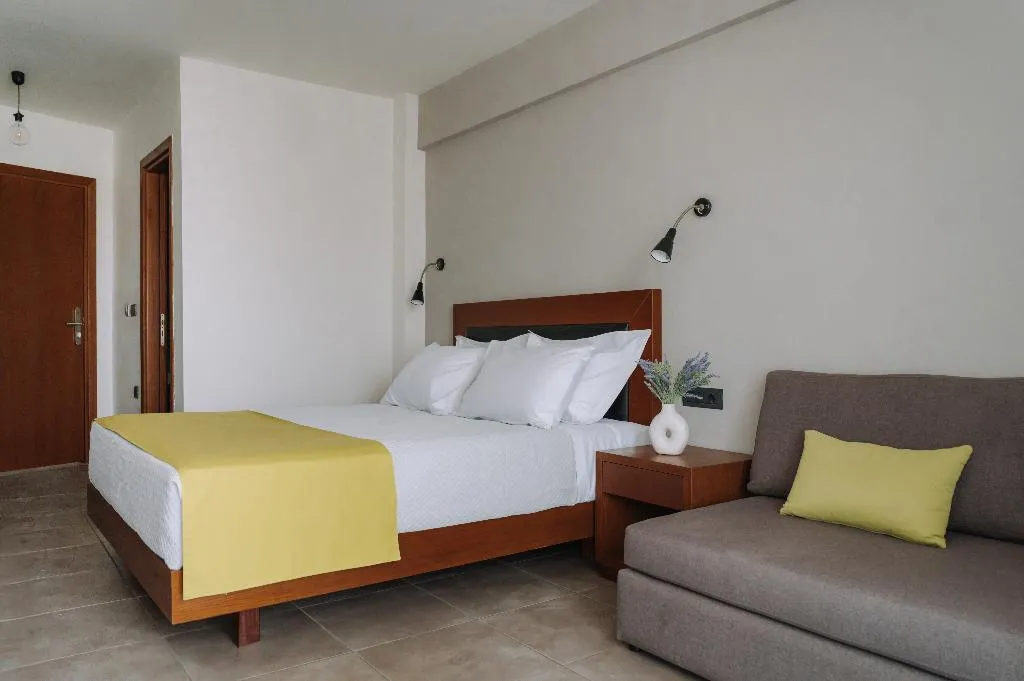 TRIPLE NON SMOKING Room, Amphitryon city hotel, Rhodes