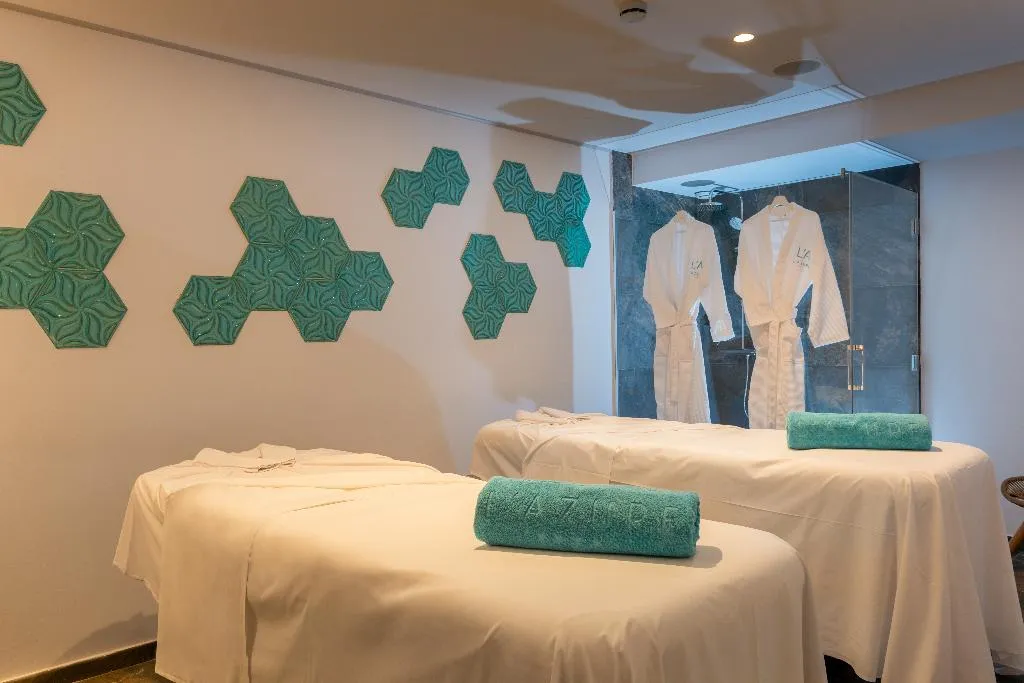 Sports and Entertainment, L'Azure Hotel, Costa Brava