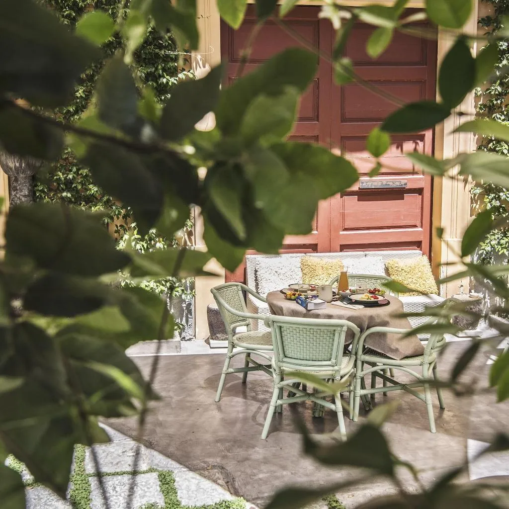 Sports and Entertainment, Atelier Inès B&B Home Gallery, Naples