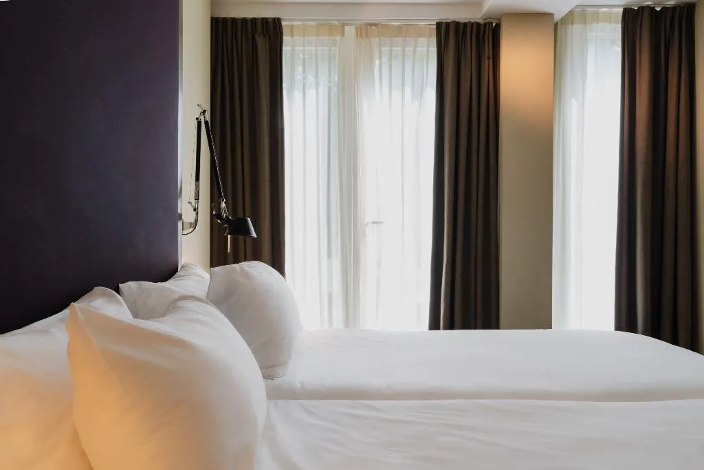 QUADRUPLE STANDARD Room, Hotel Roemer, Amsterdam