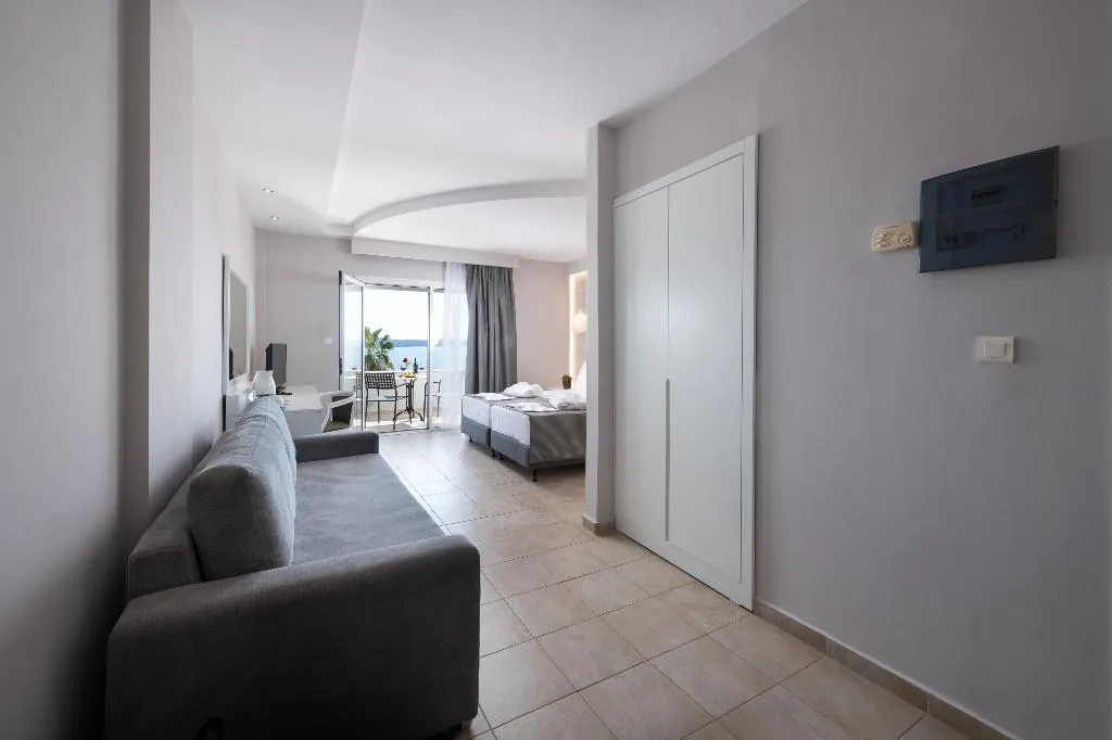 FAMILY ROOM EXECUTIVE SEA VIEW Room, Alexandros Palace Hotel & Suites, Halkidiki
