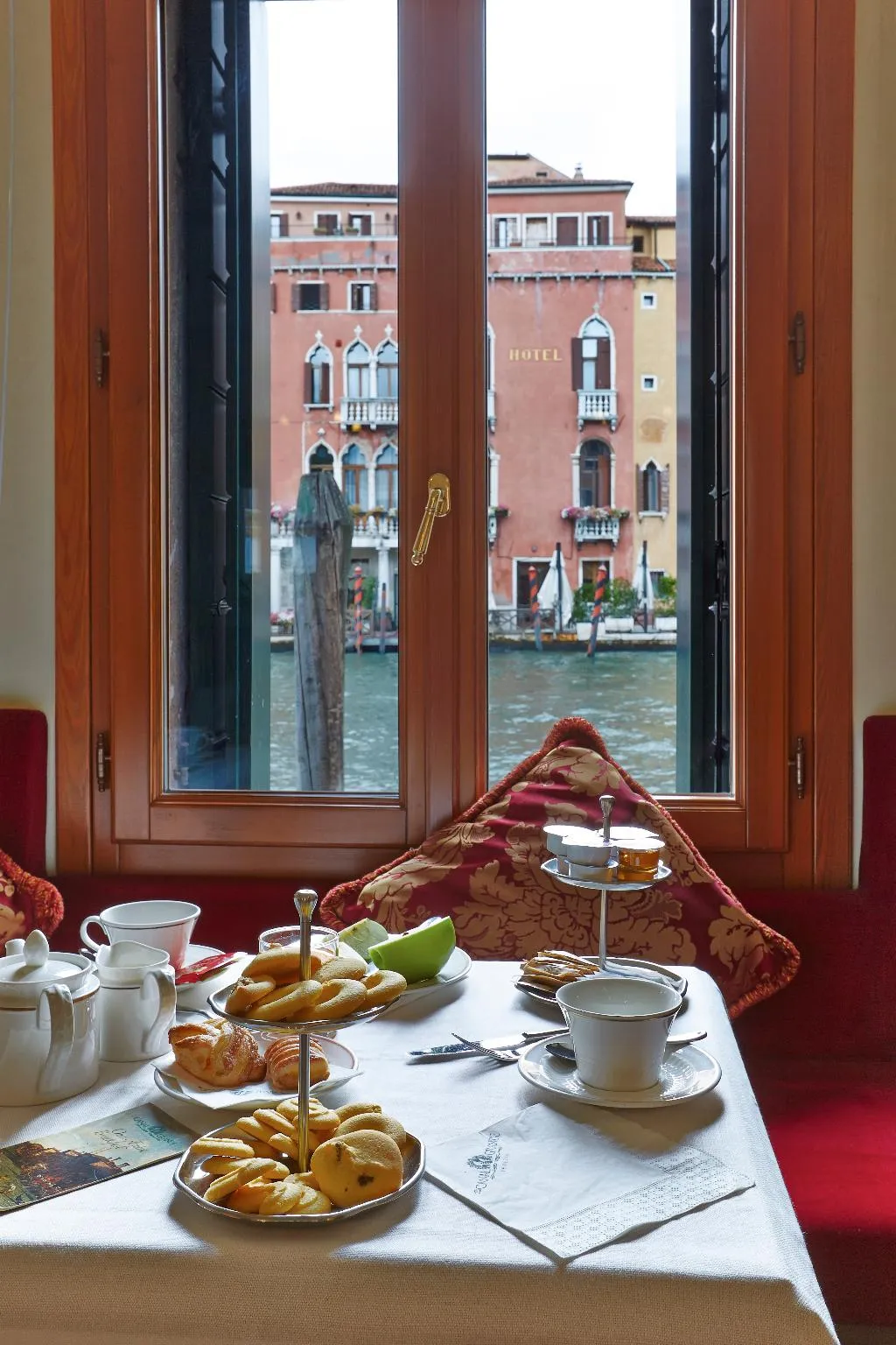 Restaurant, Canal Grande, Venice