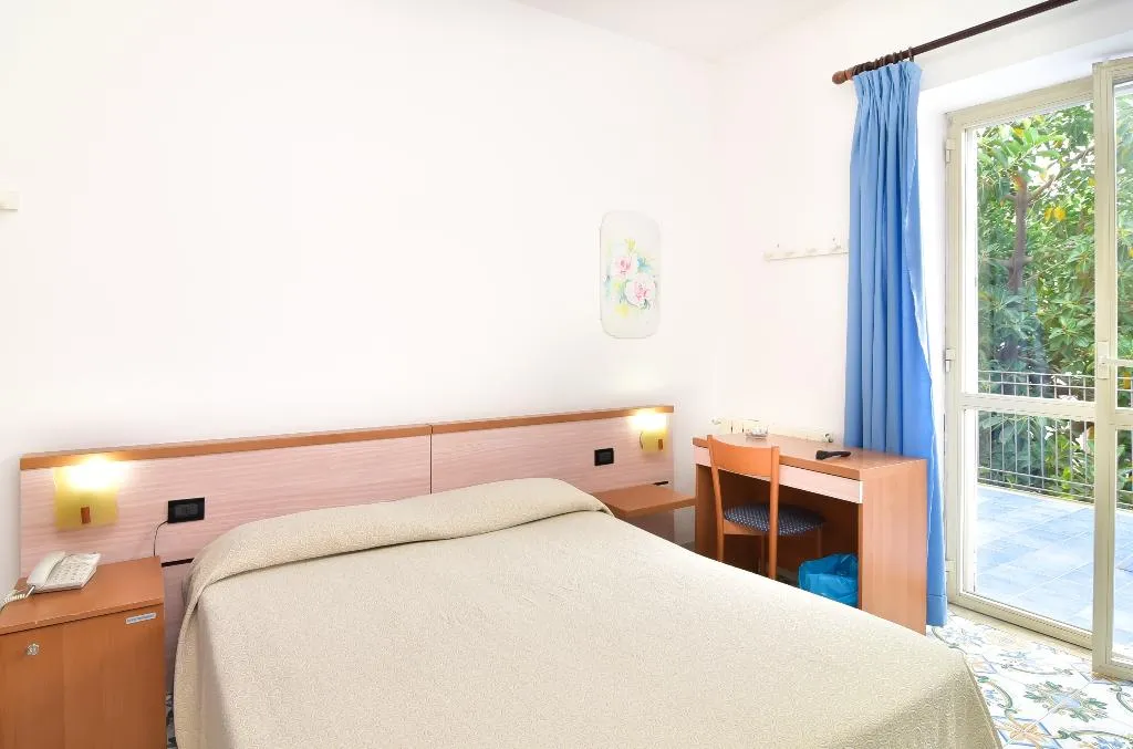 TRIPLE STANDARD Room, Hotel Oriente - Beach & Spa, Naples