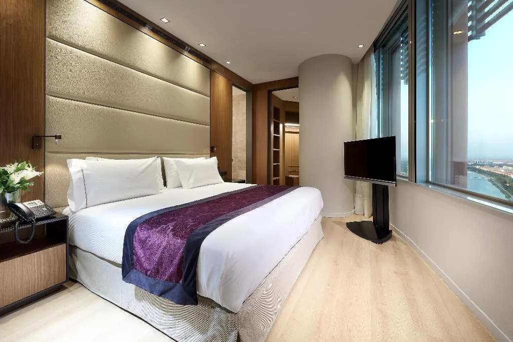 Double or Twin DELUXE Room, Eurostars Torre Sevilla, Seville
