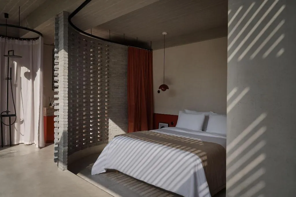 Room, Newel Psychiko, Athens