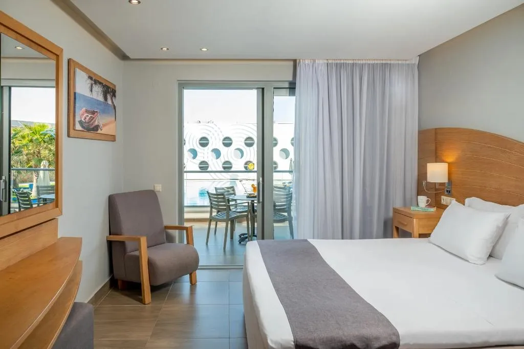 FAMILY ROOM TWO BEDROOMS Room, Lyttos Beach, Crete