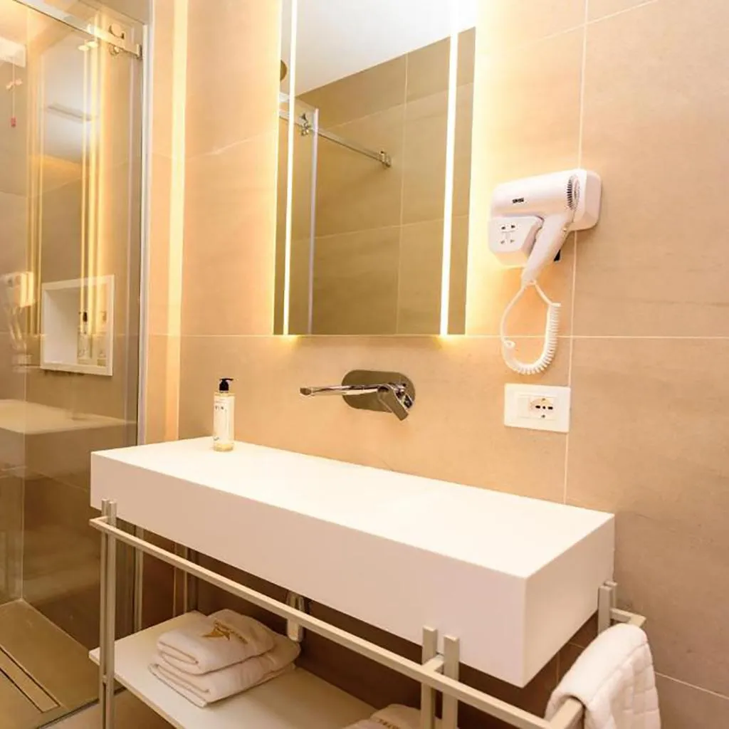 DOUBLE WITH VIEWS Room, Navy Hotel, Kavaje