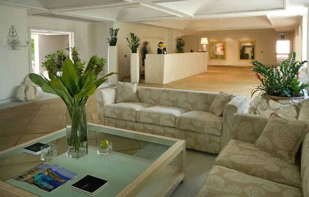 Lobby, Petra Bianca, Olbia