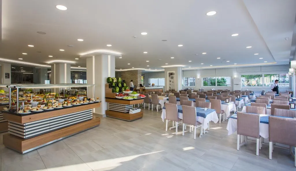 Restaurant, Martı Beach Hotel, Izmir