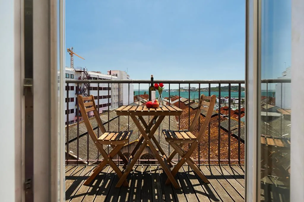 APARTMENT THREE BEDROOMS Room, Hello Lisbon Conde Barao Apartments, Lisbon