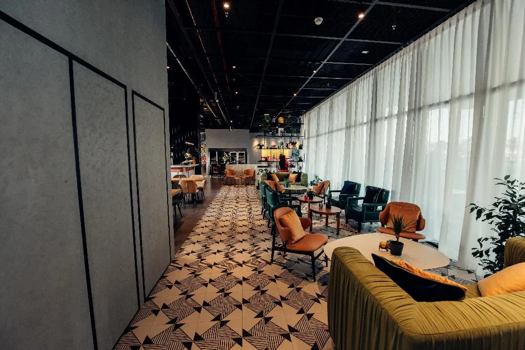 Restaurant, Studio One Hotel, Dubai