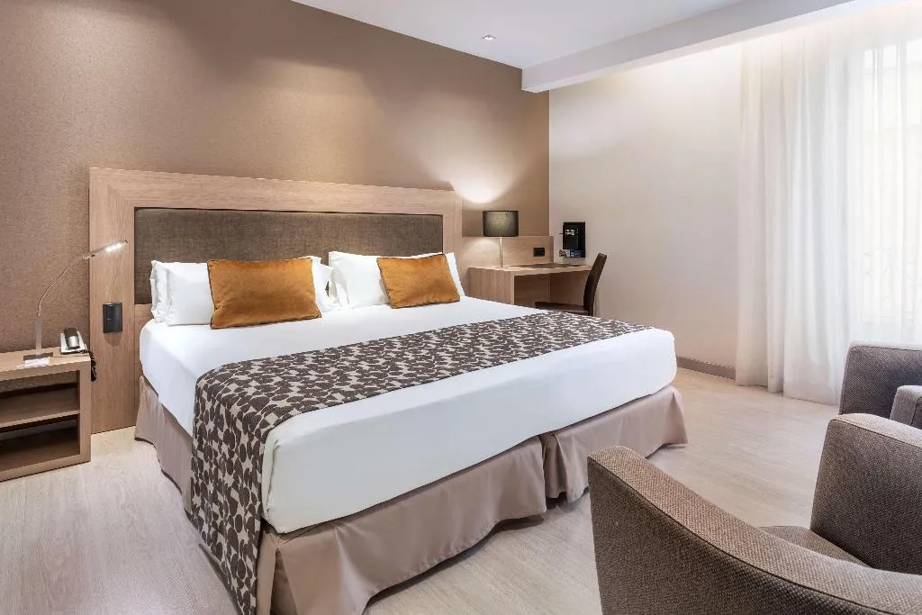 Room, Catalonia Plaza Mayor, Madrid