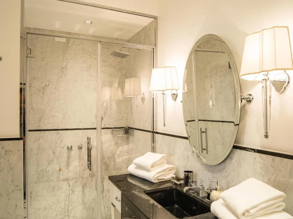 Room, Luxury Duomo Rooms, Milan