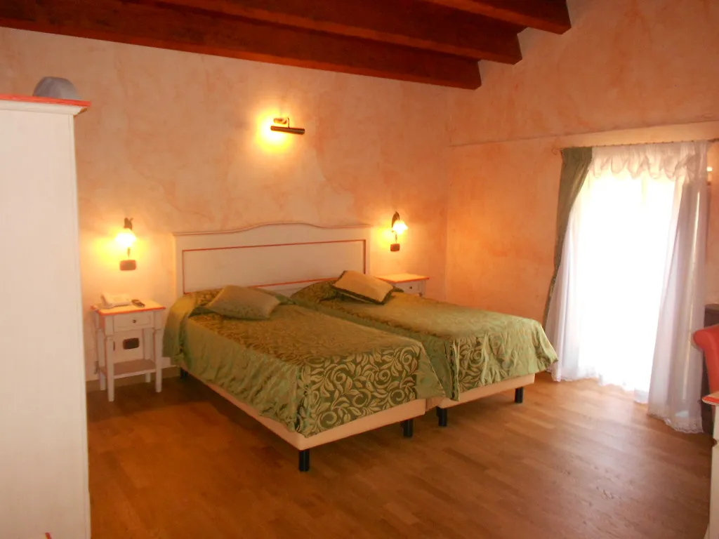 TWIN CLASSIC Room, Hotel Relais Castrum Bocce, Rome