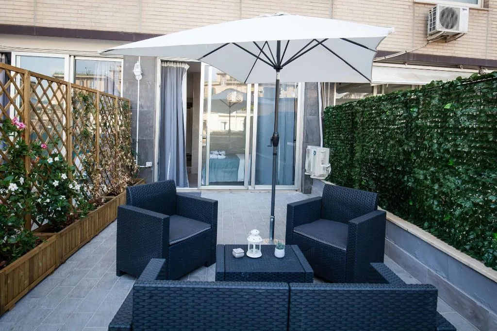 Terrace, B&B De Gasperi 55, Naples