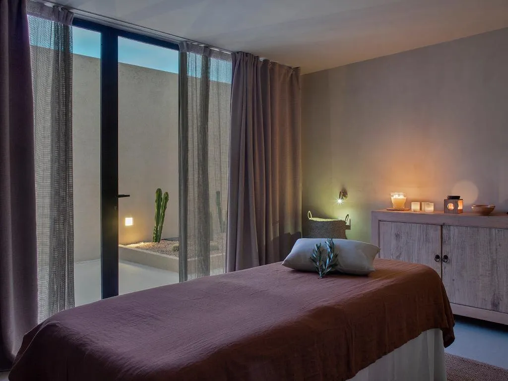 Sports and Entertainment, The Lodge Mallorca, Majorca