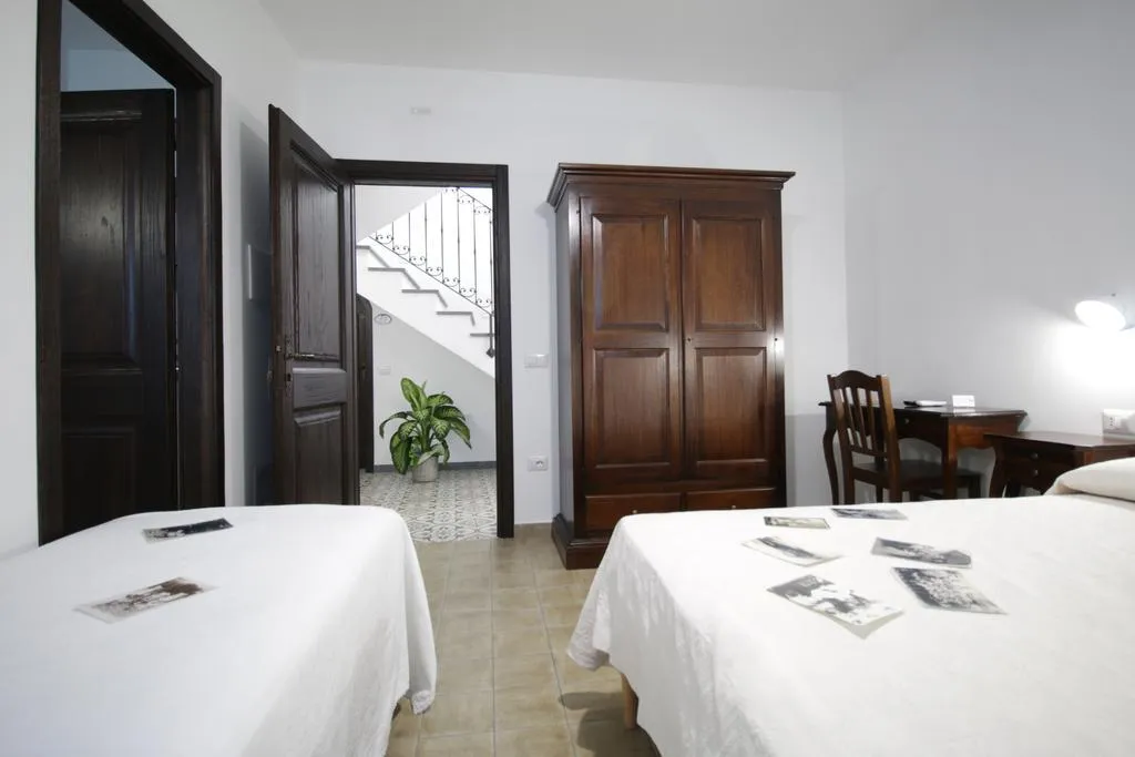 TRIPLE CLASSIC Room, Ghivine Albergo Diffuso, Olbia