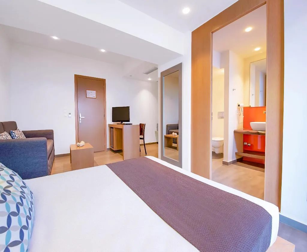 JUNIOR SUITE MOUNTAIN VIEW Room, Petra Mare, Crete