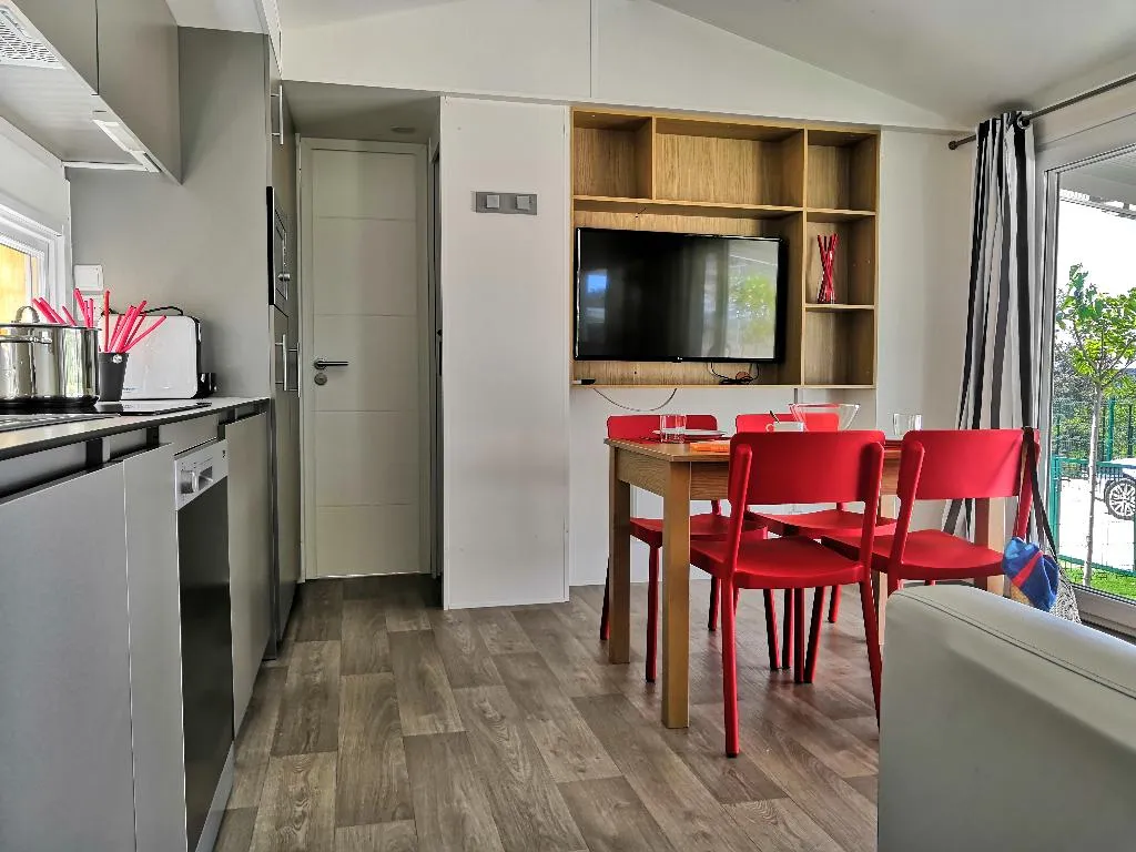 MOBILE HOME TWO BEDROOMS ONE BATHROOM Room, Berga Resort - The Mountain - Wellness center -SPA, Barcelona