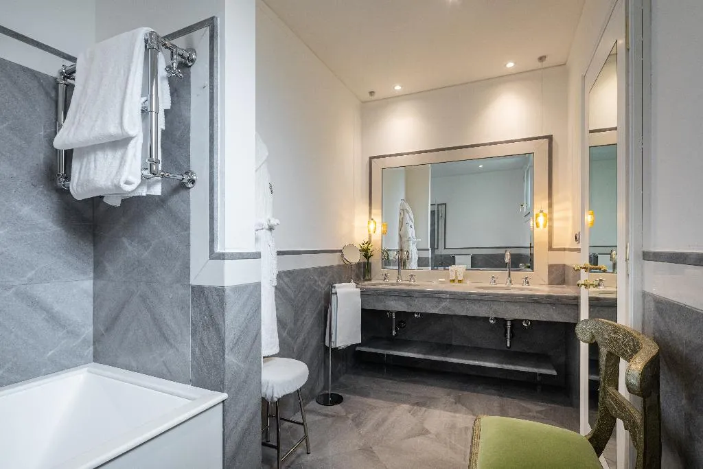 SUITE STANDARD Room, Baglioni Hotel Luna, Venice