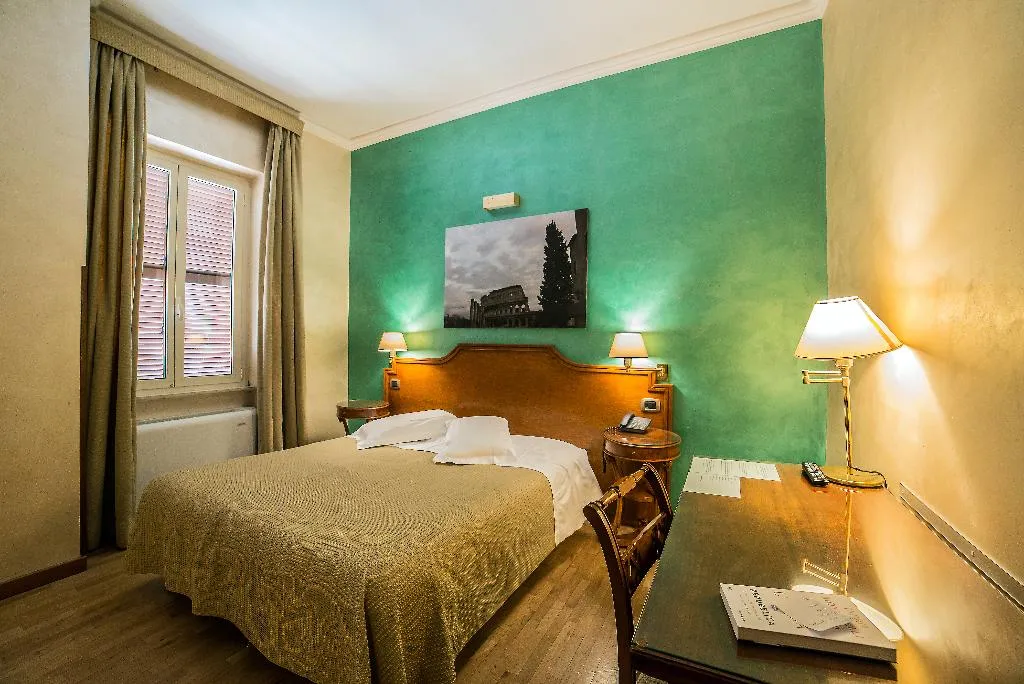 DOUBLE STANDARD Room, Kent, Rome