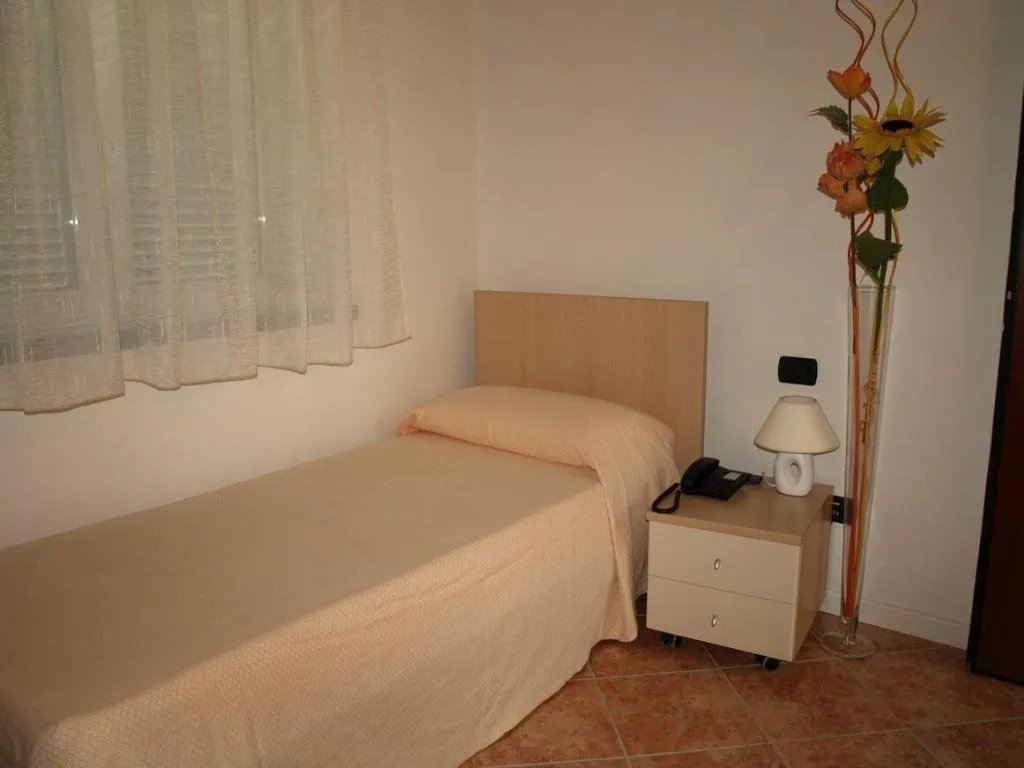 Room, Hotel Karol, Milan
