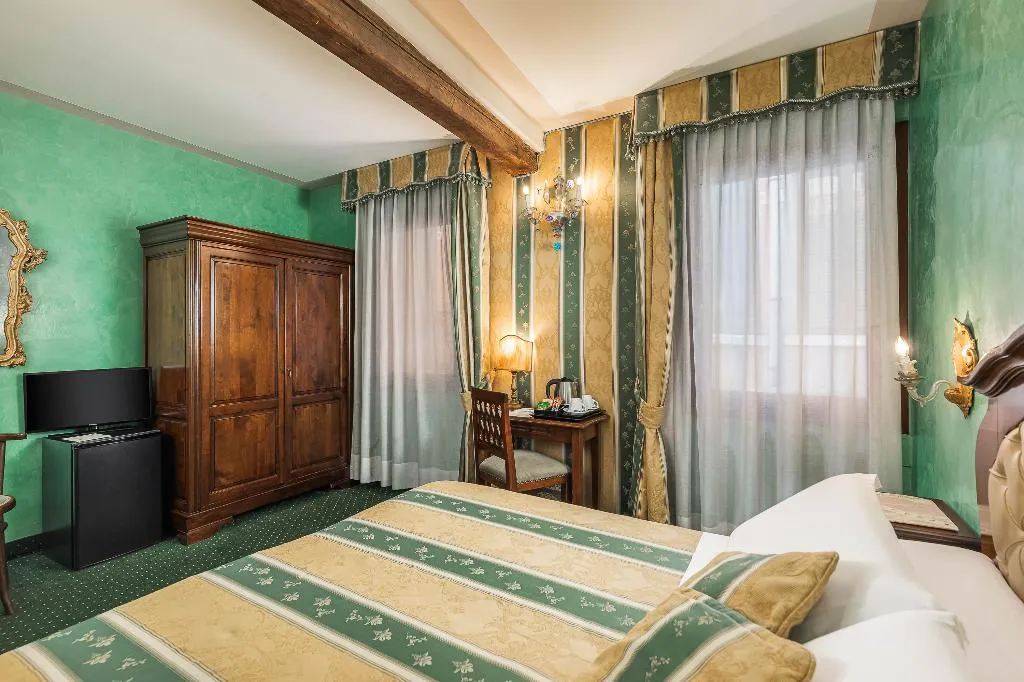 Double or Twin SUPERIOR Room, Marconi, Venice