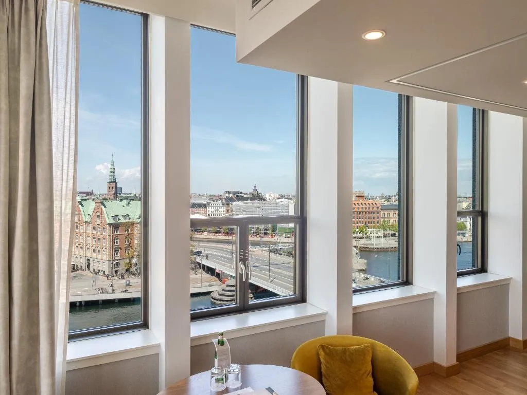 JUNIOR SUITE WITH VIEWS Room, NH Collection Copenhagen, Copenhagen