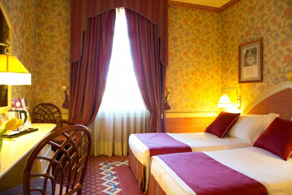 TRIPLE STANDARD Room, Hotel Milano Regency, Milan