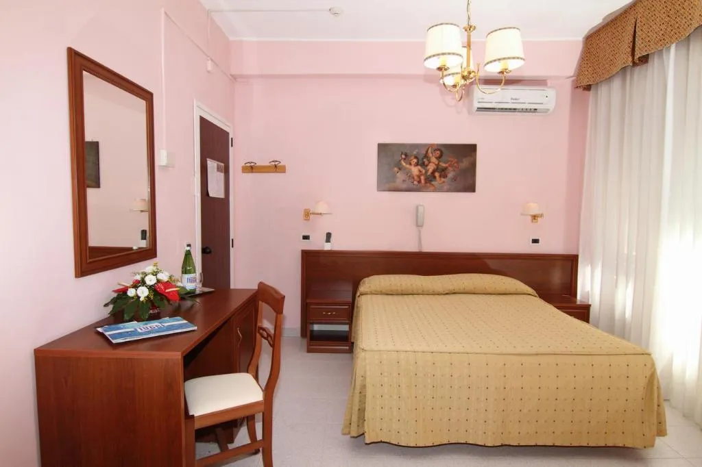 Double or Twin STANDARD Room, Marconi, Rome