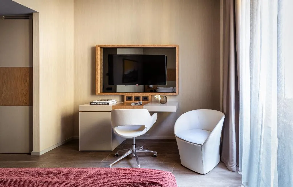 DOUBLE PREMIER SUPERIOR Room, Hotel Cristoforo Colombo – Preferred Hotels & Res, Milan