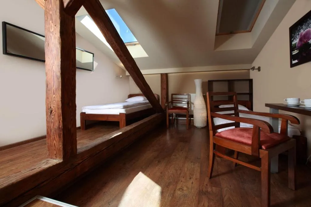 Room, Dom Turysty - Pokoje Goscinne, Krakow