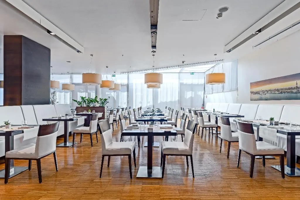 Restaurant, Hilton Garden Inn Venice Mestre San Giuliano, Venice