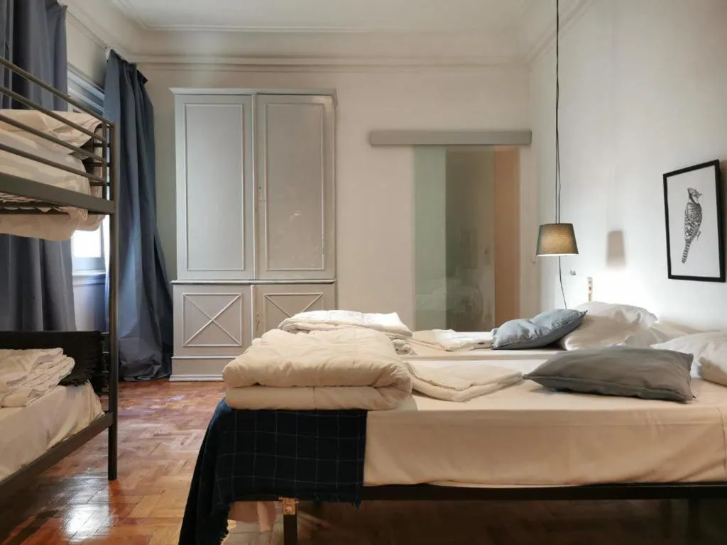 QUADRUPLE THREE BEDS Room, Castilho 63, Lisbon