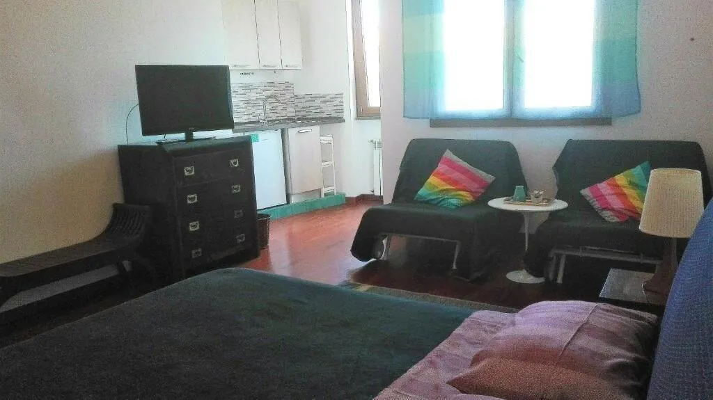 Room, Villa Patrizia Bb, Naples